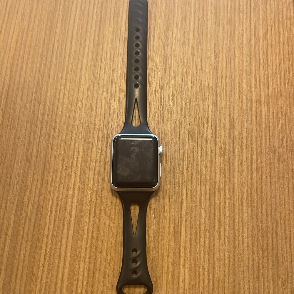 Apple Watch Series 2, 38 mm. Comes with charger, 3 additional bands.